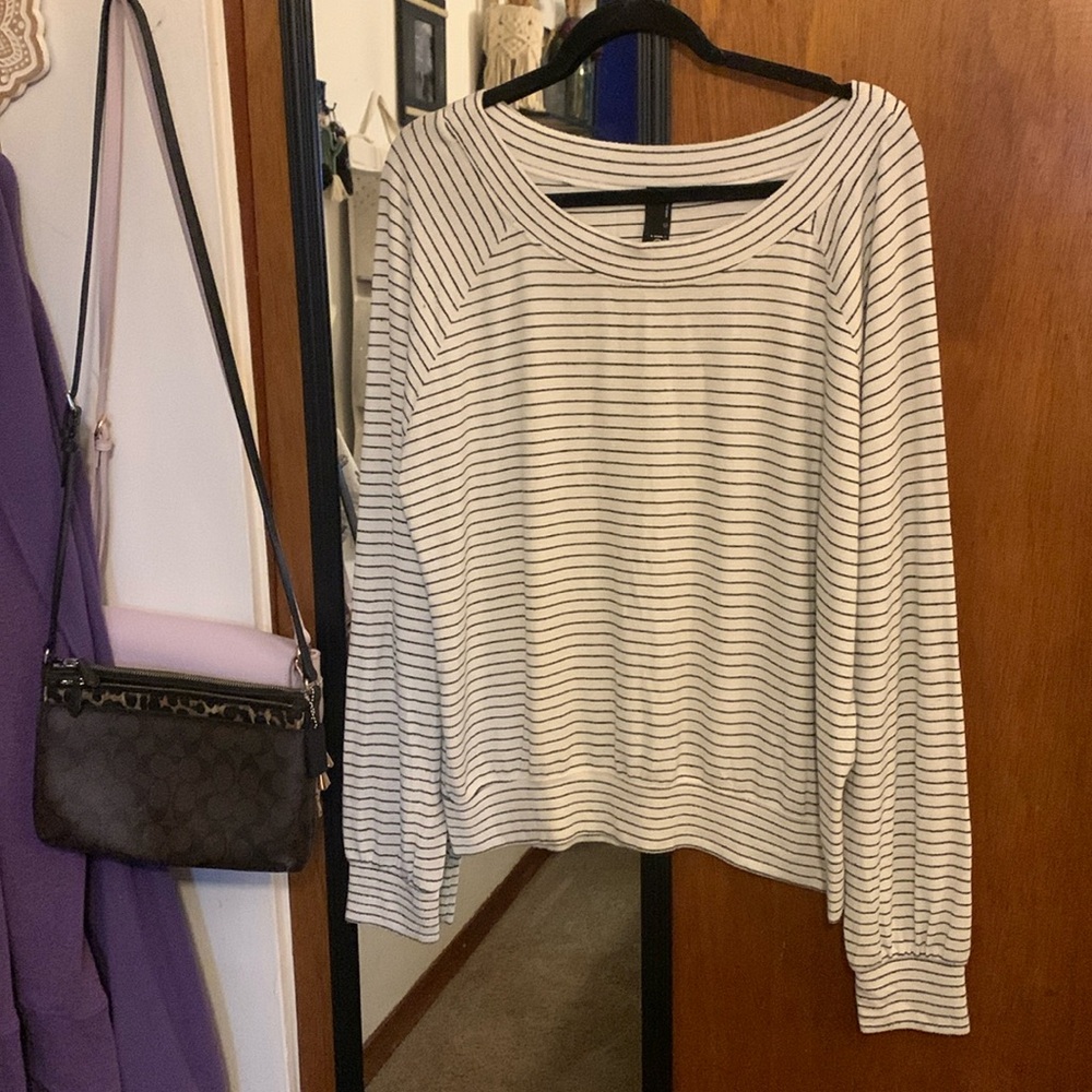 bobi Los Angeles very stretchy long sleeve sweater
